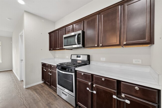 Building Photo - 20926 Belmont Village Wy