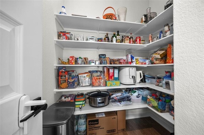 Building Photo - 116 Charro Ct