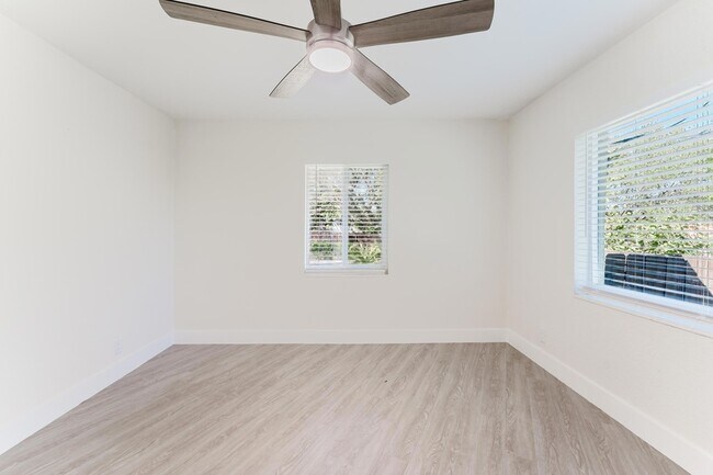 Building Photo - 323 Spanish River Blvd