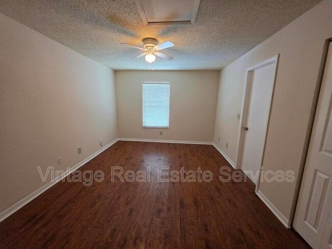 Building Photo - 5202 Sunridge Palms Dr