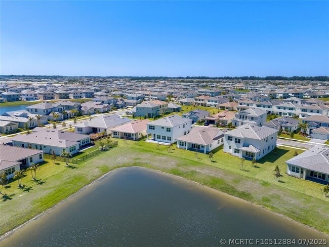 Building Photo - 15000 RedCove Pl