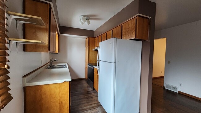 Building Photo - 2421 Adler Cir