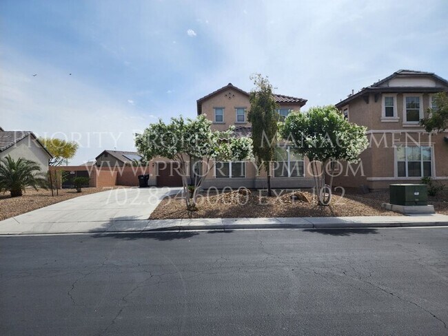 ~COMING SOON~ Upgraded 3 Bed + Den in the... - ~COMING SOON~  Upgraded 3 Bed + Den in the...