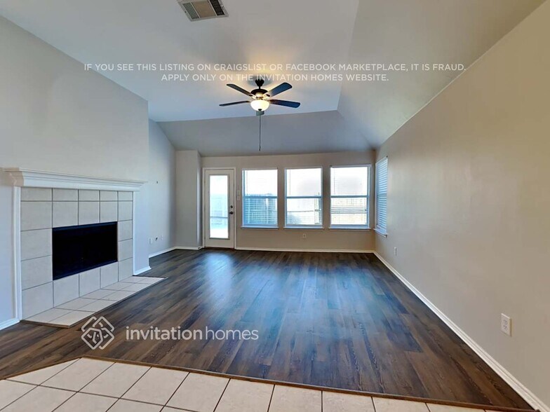 Building Photo - 253 Hilltop Dr
