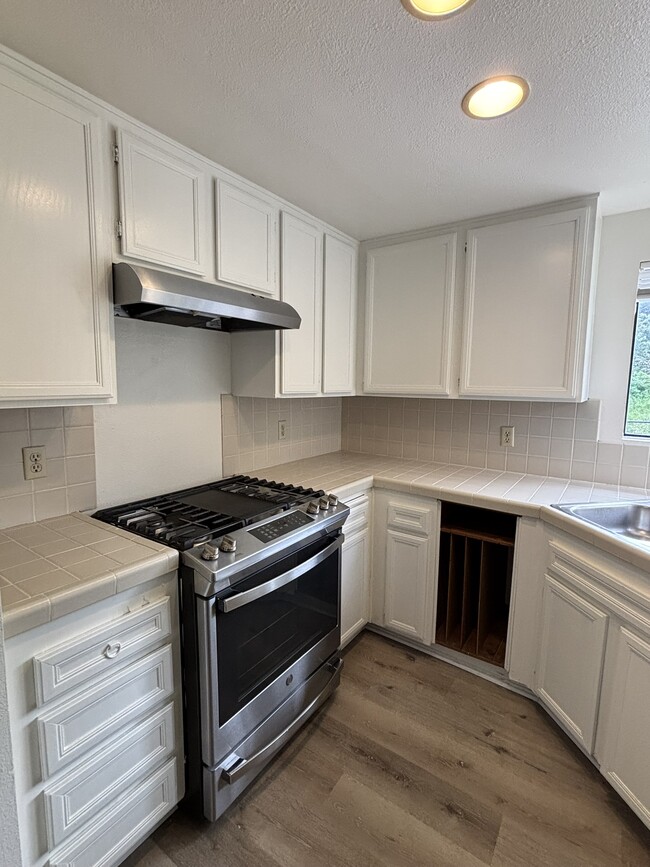 Building Photo - 3435 Reynard Way