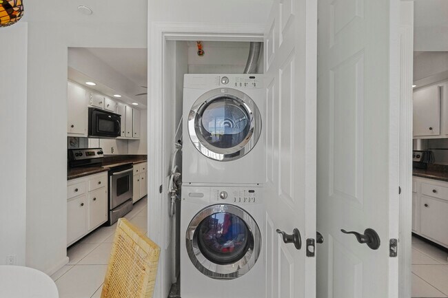 Building Photo - 500 Ocean Dr