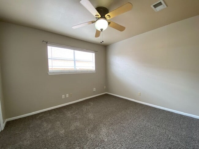 Building Photo - WATERFRONT HOME W/ FENCED YARD
