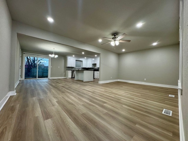 Building Photo - 1208 W Lazy L St