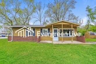 Building Photo - 3202 Donald Ave