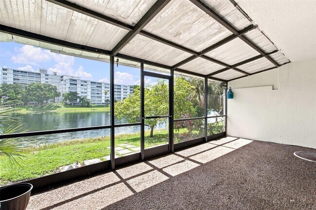 Building Photo - 6511 Racquet Club Dr