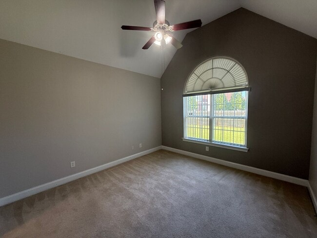 Building Photo - 2720 Westhaven Dr