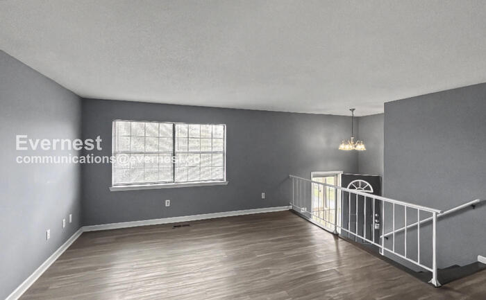 Building Photo - 7012 Windcrest Ln