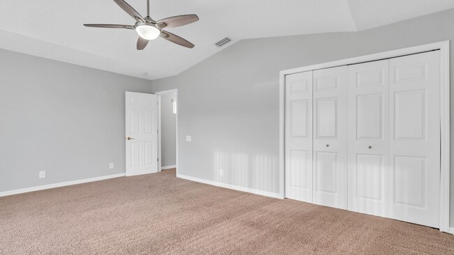 Building Photo - Spacious, light, bright 2 Master BR, 2-car...