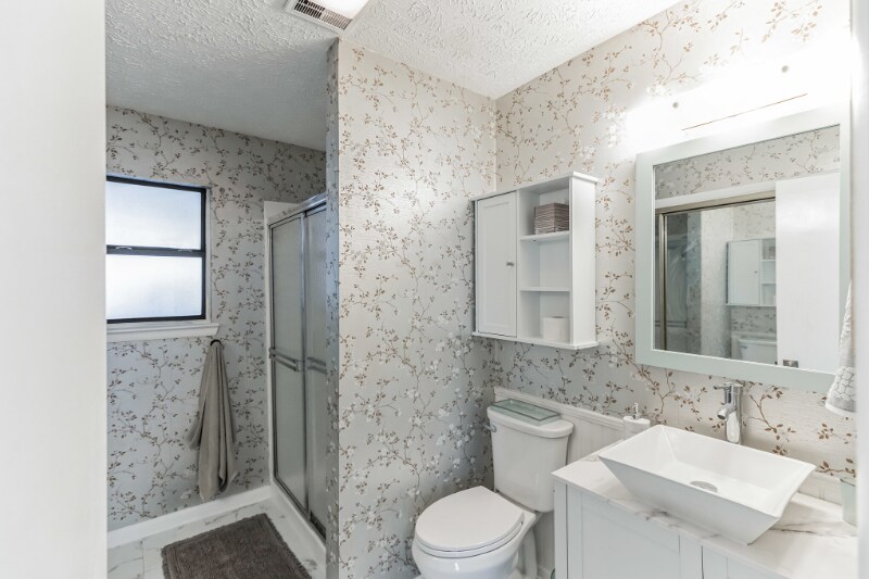 Building Photo - 216 Rose Ln