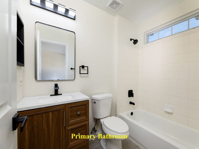 Building Photo - 311 Abington Woods Dr
