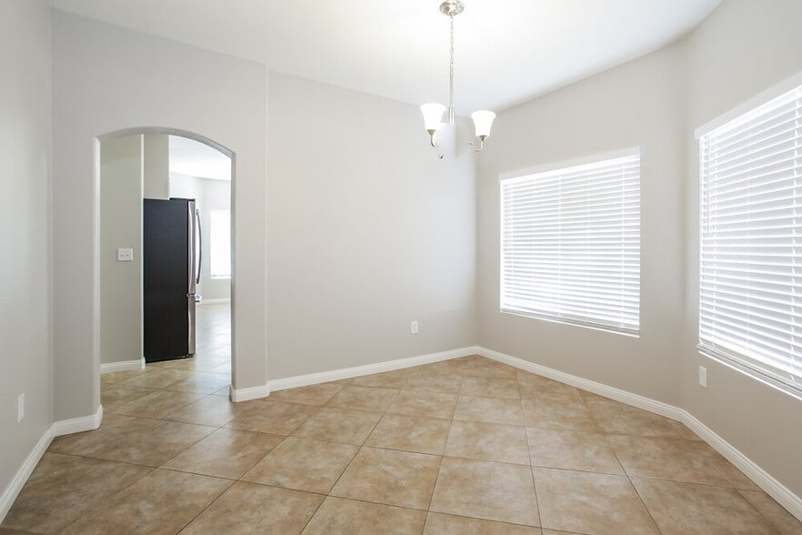 Building Photo - 1006 Rocky Stone Ave