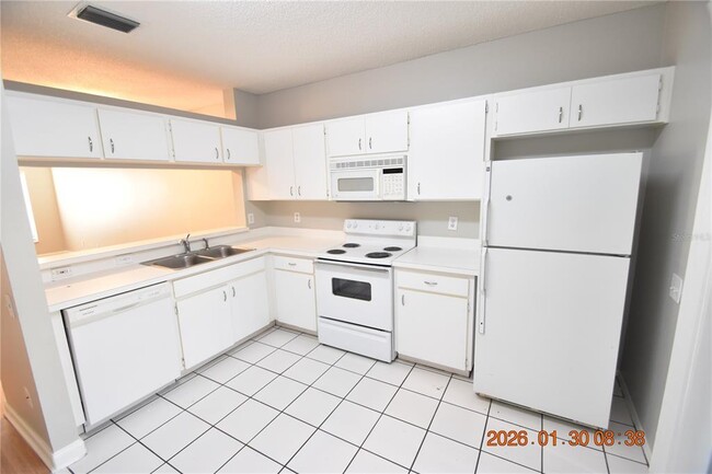 Building Photo - 5938 Bayside Key Dr