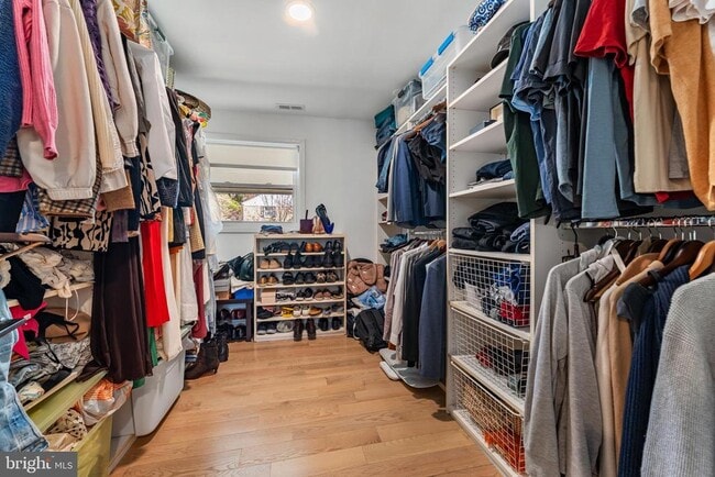 Building Photo - 2820 Ellicott St NW