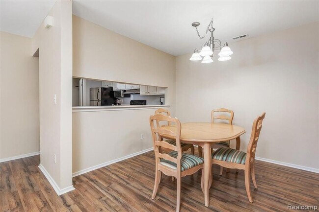 Building Photo - 2620 Greenstone Blvd