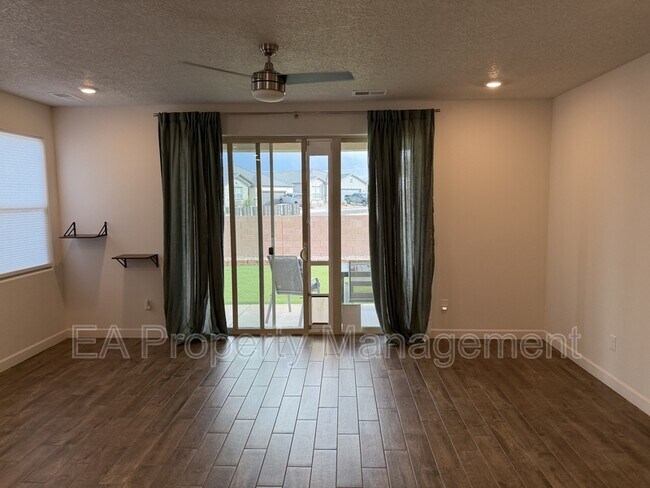 Building Photo - 6742 Clayton Dr NE