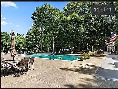 Building Photo - 64 Main St