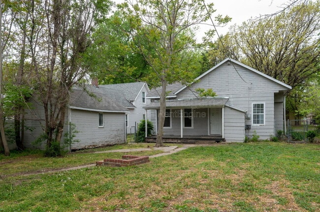 Building Photo - 226 S Millwood Ave
