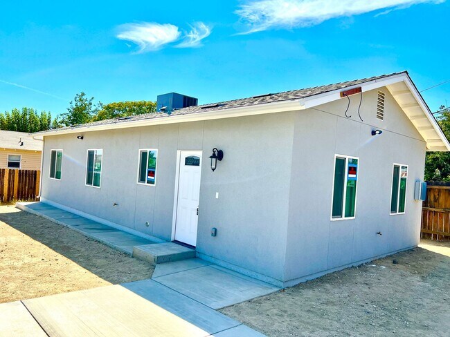 Building Photo - New Construction!