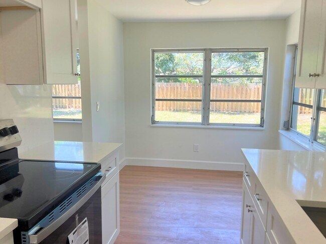 Building Photo - 4787 Tortuga Dr