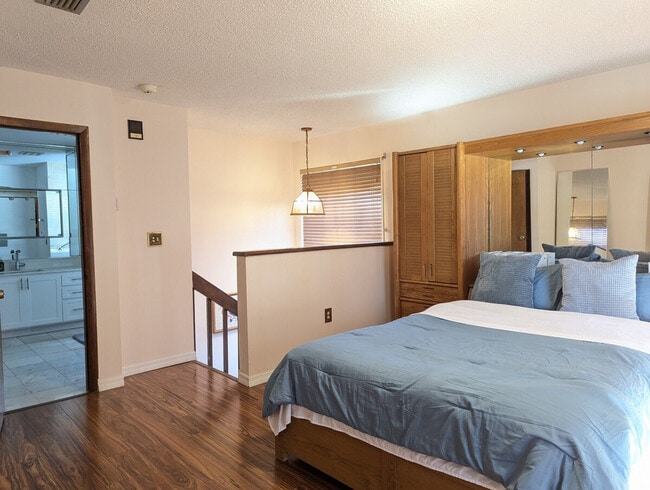 Building Photo - 2945 SW 18th St