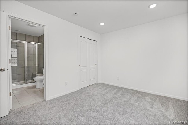 Building Photo - 43071 Atwood Ave