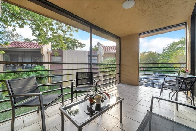 Building Photo - 20841 San Simeon Way