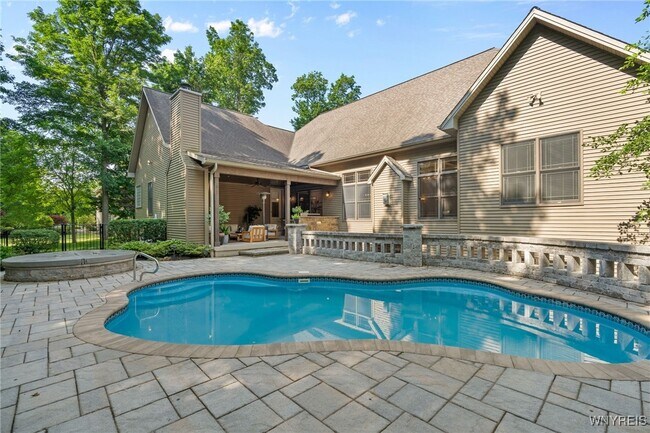 Building Photo - 9743 Cobblestone Dr