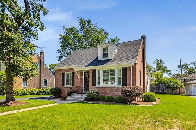 Building Photo - 105 Hiawatha Dr