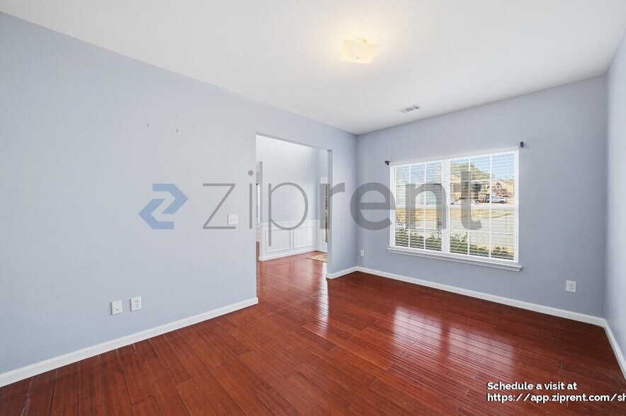 Building Photo - 1305 Rockbass Rd