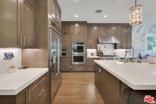 Building Photo - 20559 Wood Rose Ct