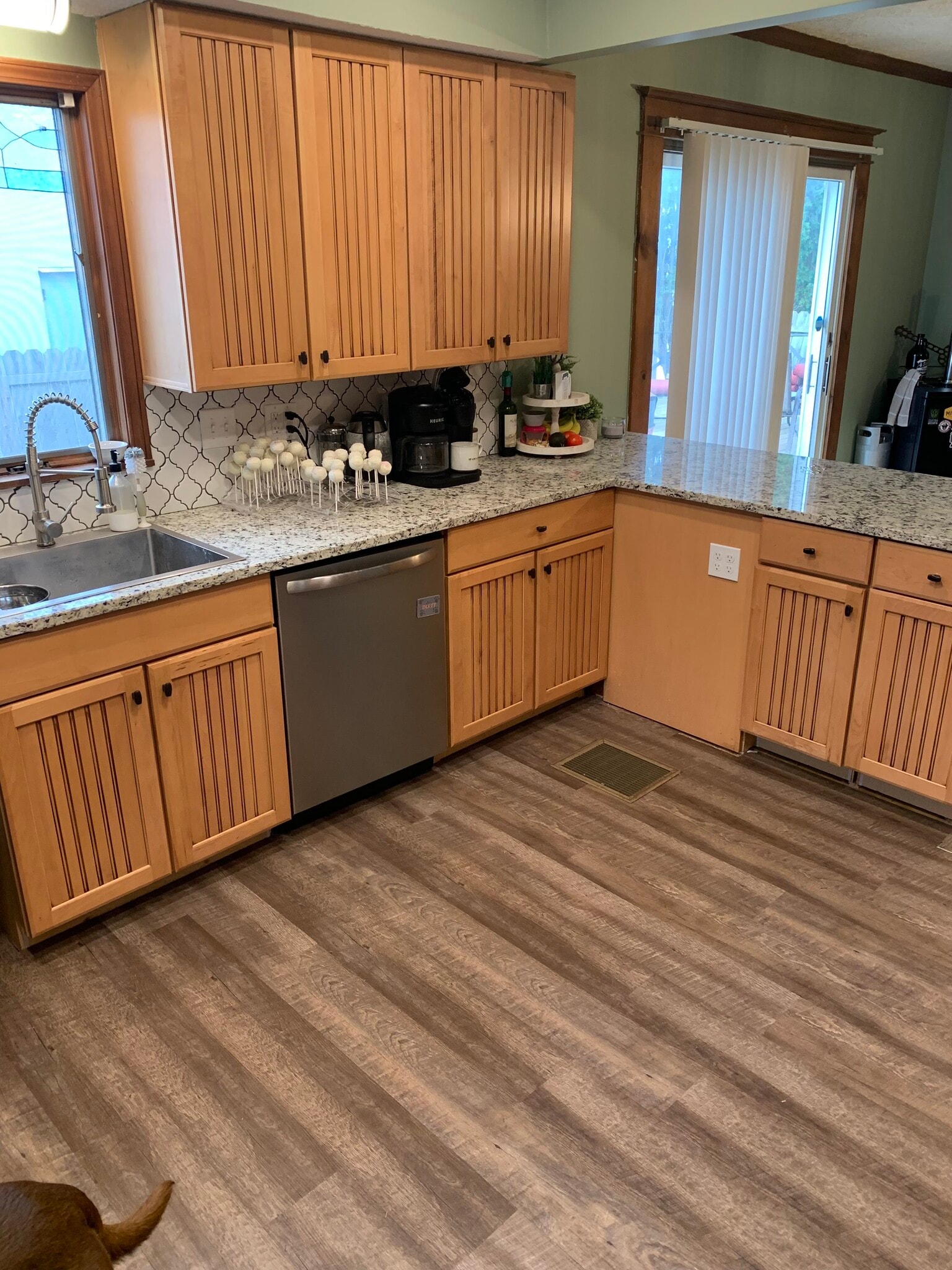 Building Photo - 713 E Elm St