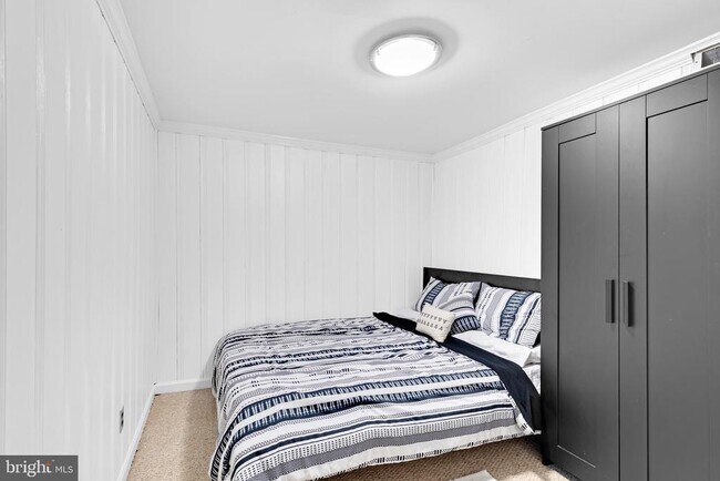 Building Photo - 7109 Layton Dr