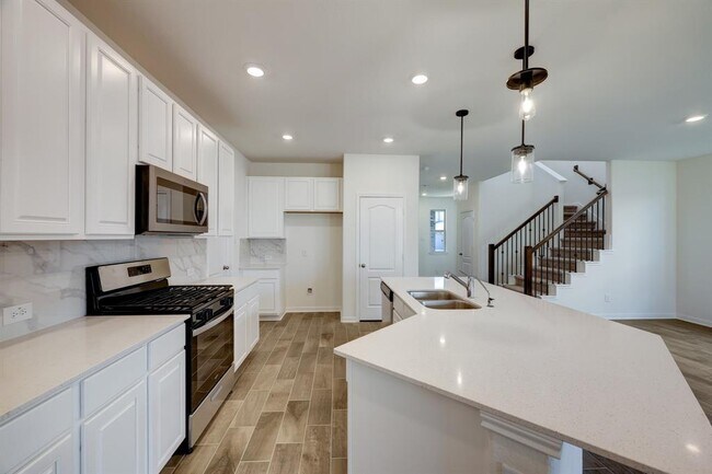 Building Photo - 14626 Hemlock Knl Ln