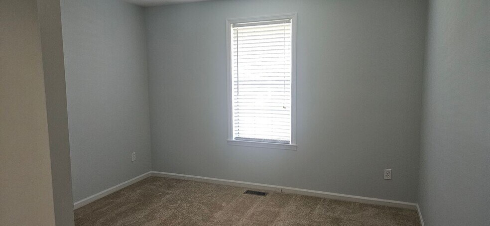 Building Photo - 1075 Pleasantview Cir
