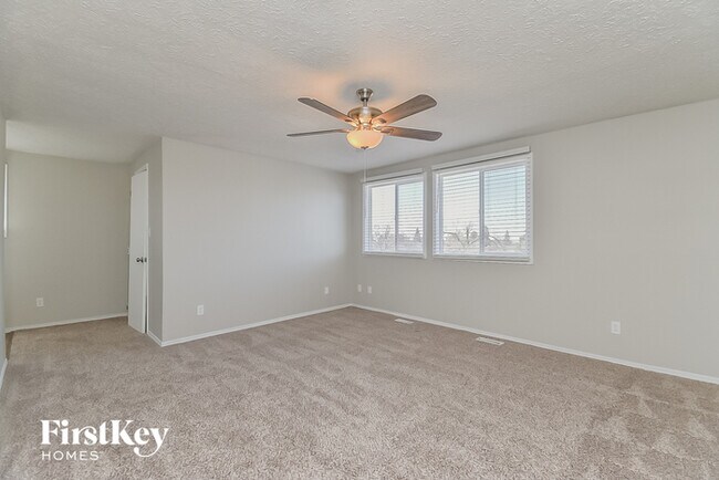 Building Photo - 2213 Moccassin Dr