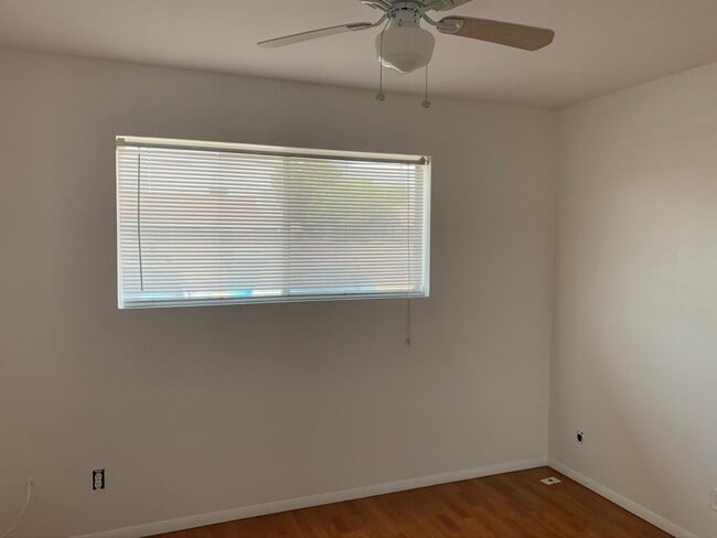 Building Photo - Great 1 bedroom 1 bath condo -- COMING SOON