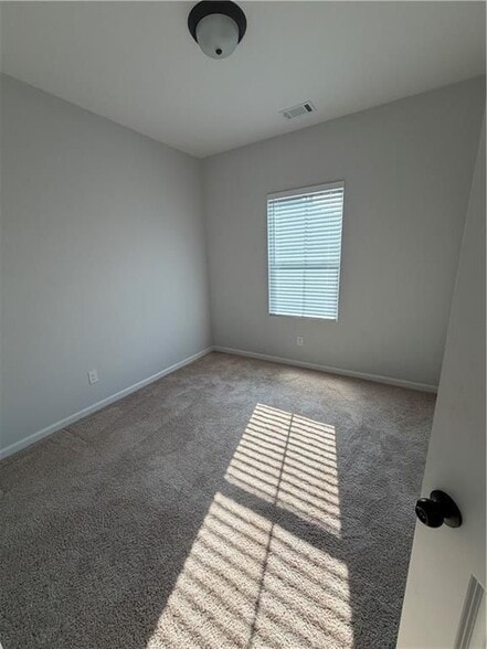 Building Photo - 900 Colton Dr