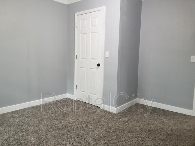 Building Photo - 621 Arlington Ave