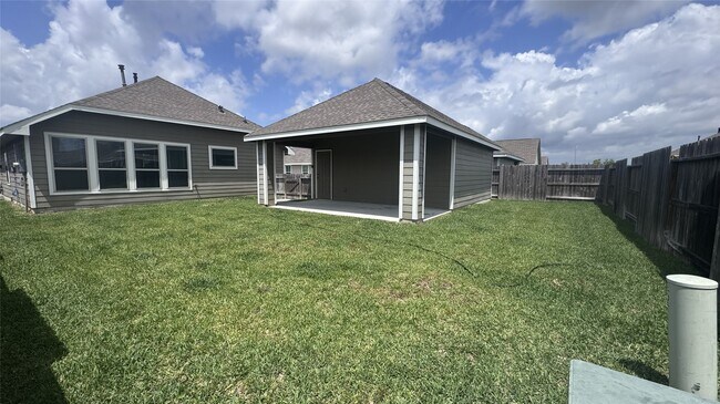 Building Photo - 15746 Harding Bend Dr