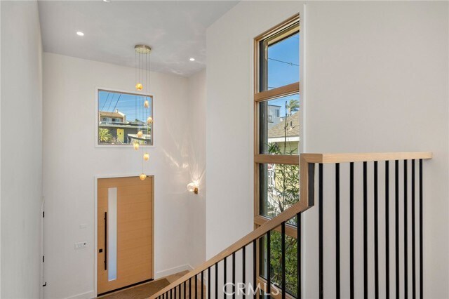 Building Photo - 1120 7th St