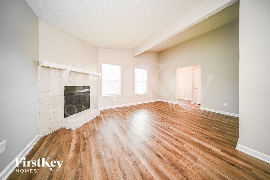 Building Photo - 3782 N Camp Creek Pkwy SW