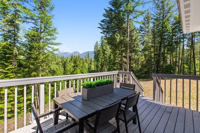 Back deck - 47 Wild Turkey Ln