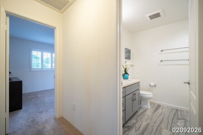 Building Photo - $4,800 /3 Bed / 2.5 Bath / FURNISHED or UNFURNISHED AVAILABLE