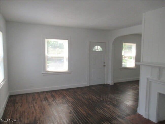 Building Photo - 3443 W 120th St
