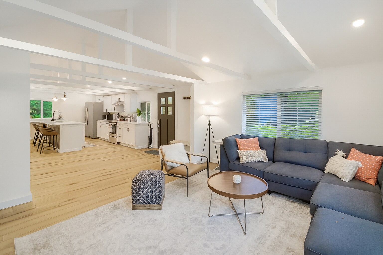 Building Photo - 41 E Alderney St